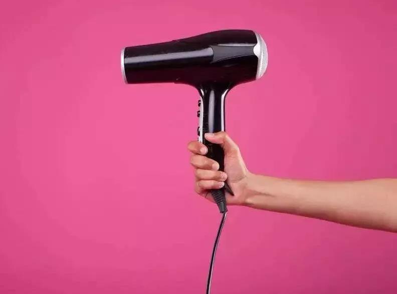 吹風(fēng)機(jī)